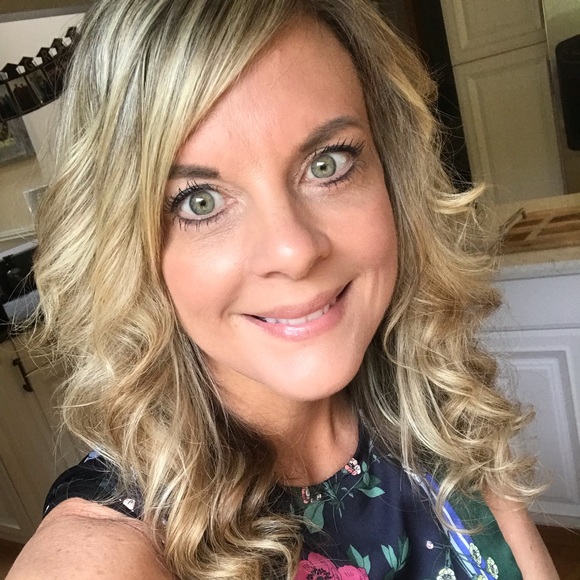 Meet your Posher, Tracy - Picture 3 of 3